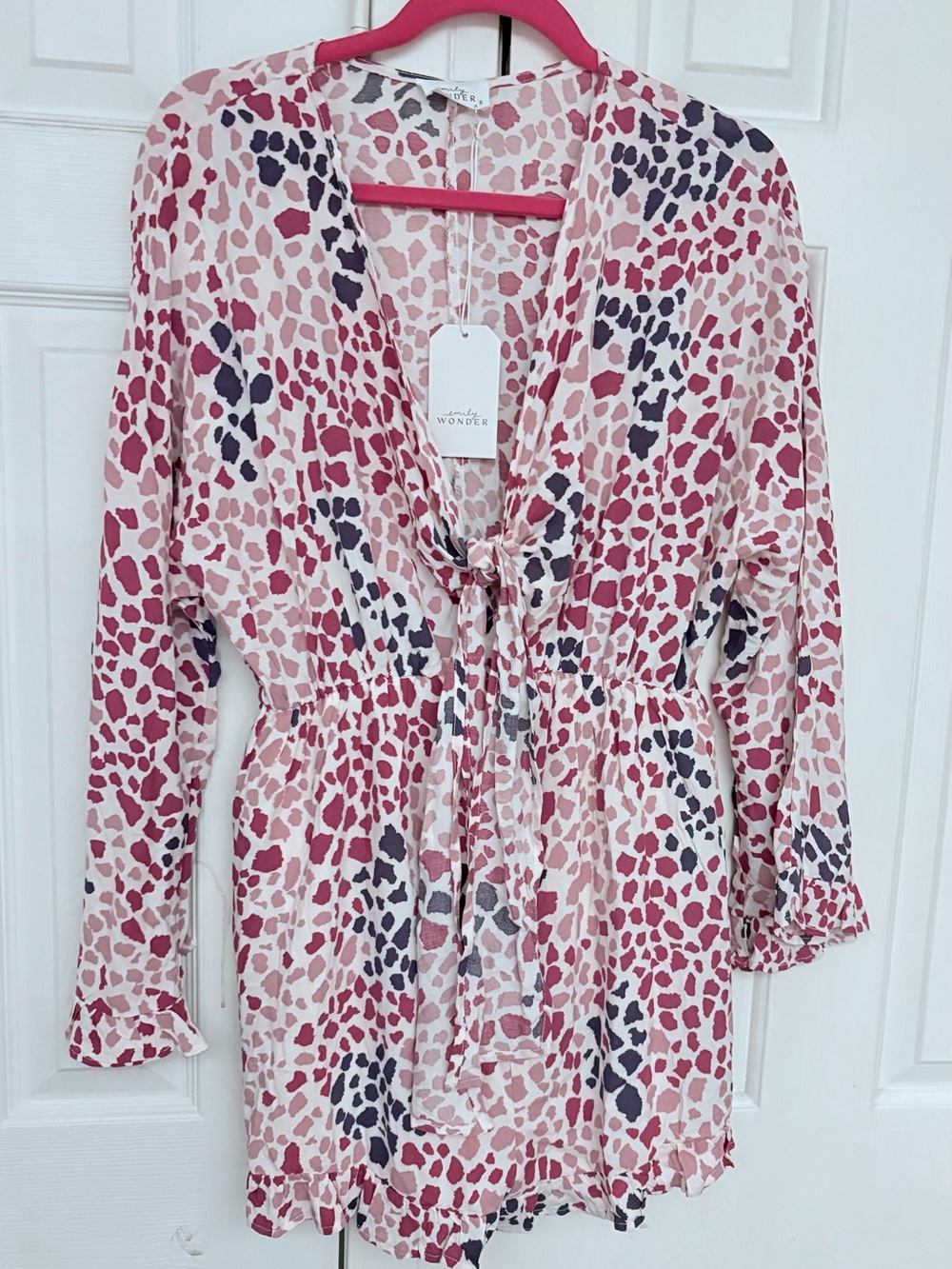 ✨NEW✨ with tags Emily Wonder Pink Leopard-Print Tie-Front romper. Size small
